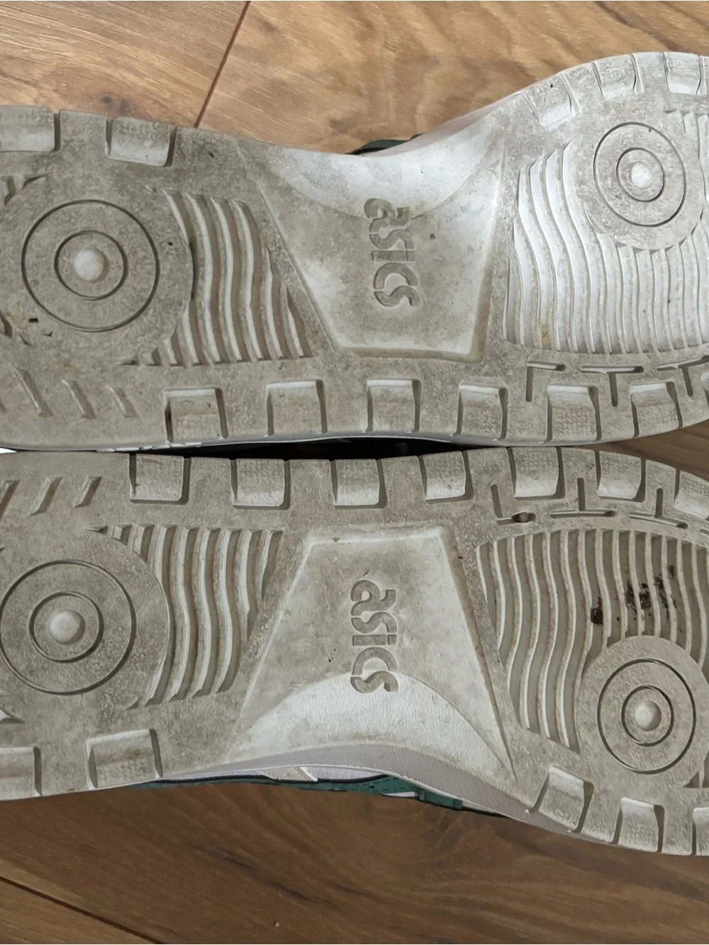 Asics White Sneakers with Teal Accents - Picture 4 of 7